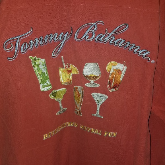 7 Medium Tommy Bahama Camp Shirts - Picture 2 of 8